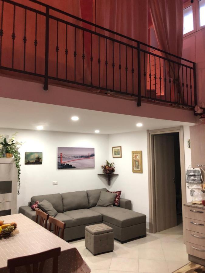 Rosy Monolocale Nel Centro Storico Di Torre Annunziata Di Fronte Scavi Oplonti Apartment Екстериор снимка